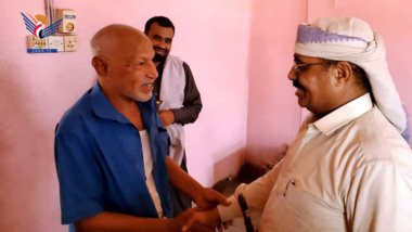 السامعي يطمئن على صحة عضو المجلس المحلي بالحديدة علي شوك