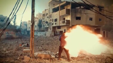 Palästinensischer Widerstand bekämpft weiterhin feindliche Einfälle und der Bombardierung seiner Panzer in Gaza 