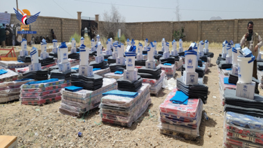 Verteilung von Unterkunftsmaterialien in den Distrikten Serwah und Rahba in Marib