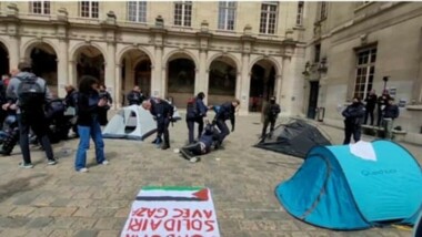 پلیس فرانسه یک اردوگاه دانشجویی در دانشگاه سوربن را برای حمایت از فلسطین به زور متفرق کرد