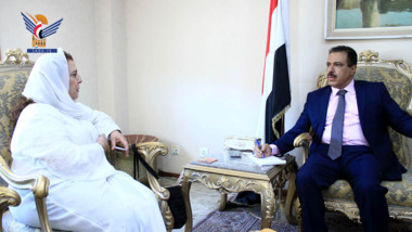 FM discusses with UNDP Resident Representative program's development projects