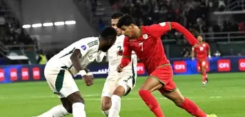بعشرة لاعبين .. منتخب عمان يطيح  بالسعودية من بطولة 
