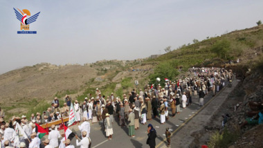 Hajjah: Desfile popular de más de 1500 combatientes en Al-Shahel