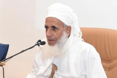 مفتي عمان يهاجم مواقف بعض الدول العربية المتماهية مع إجرام الكيان الصهيوني