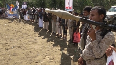 Un stand tribal dans le district de Haïfan à Taiz en solidarité avec le peuple de la Palestine