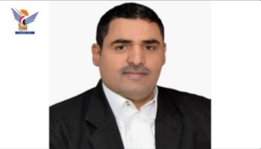 وزير السياحة يهنئ قائد الثورة ورئيس المجلس السياسي بعيد الأضحى 