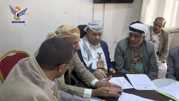 Amran executive office discusses enhancing service, development performance Amran executive office discusses enhancing service, development performance