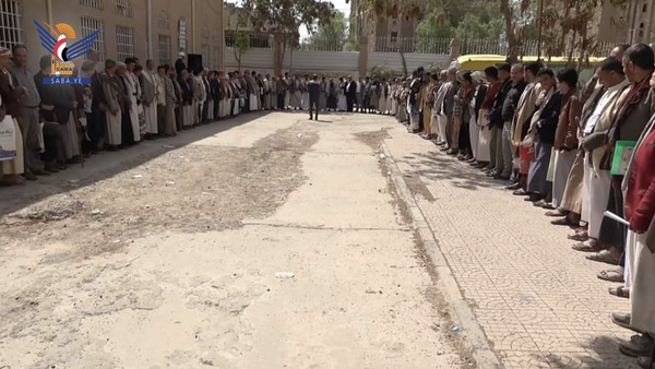 Sana'a Education Sector Holds Stand to Condemn Starvation Crimes in Gaza