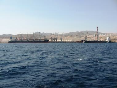 L'administration du port d'Eilat a l'intention de licencier la moitié des employés en raison des opérations du Yémen en mer Rouge