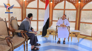 President Al-Mashat meets agent of Shabwa province