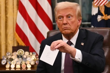 Trump again vows to displace Gazans & endorses Israel's annexation of West Bank