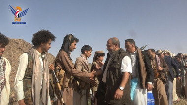 Der Generalsekretär des Rates für humanitäre Angelegenheiten besucht die stationierte Kräften in Nadschran 