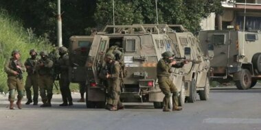 Enemy kills Palestinian, injures others in Qalqilya