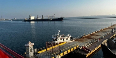 سبع سفن محملة بالمحاصيل تغادر الموانئ الأوكرانية