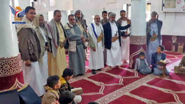 محافظ المحويت يتفقد أنشطة الدورات الصيفية بمركز المحافظة