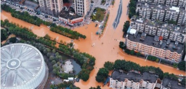 Las autoridades chinas evacuan a más de 36.000 personas por el tifón Haikui en el este del país
