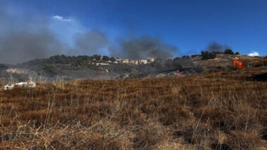 Los medios enemigos : La ciudad de Safed está en llamas