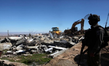 العدو الإسرائيلي يمهل 22 عائلة جنوب القدس لإخلاء منازلها للسيطرة على أراضيها