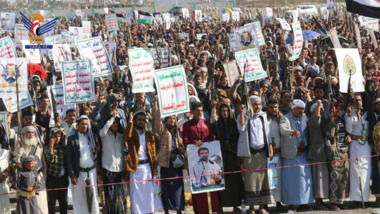 أبناء تعز يحتشدون في 33 ساحة تحت شعار 