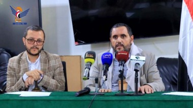 محافظ صنعاء والسكرتير الصحفي لرئيس الجمهورية يدشنان الورشة التدريبية لكوادر الإعلام بالمحافظة