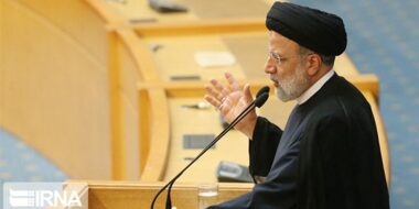 Raisi: Irán está comprometido con el acuerdo nuclear y la mesa de diálogo