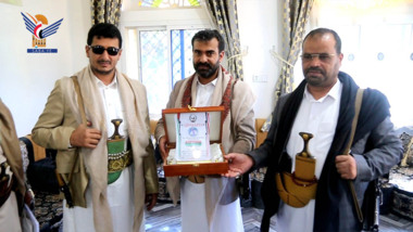محافظ صعدة يُكرم مدير أمن المحافظة السابق العميد عبدالله الطاووس
