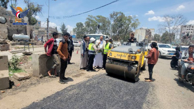 Restoring streets in Al-Thawra district, Sana'a