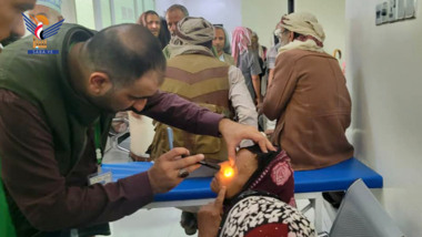  بدء أعمال المخيم المجاني للعيون بالمستشفى العسكري في تعز
