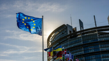 EU expands sanctions against Russian media & bans five television channels