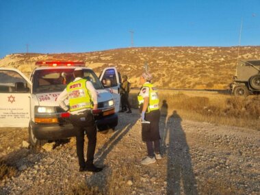 Zionist settler injured in run-over attack, young man shot south of Hebron