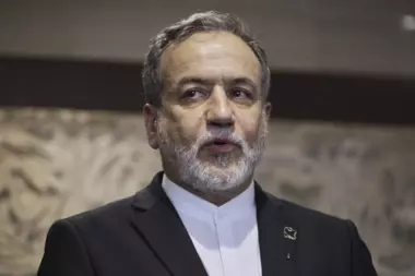 عراقجي: إيران تحتفظ بجميع الخيارات للدفاع عن سيادتها ومصالحها وشعبها
