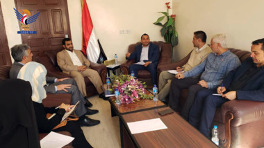 Minister für Menschenrechte trifft den stellvertretenden Leiter der Delegation des IKRK im Jemen