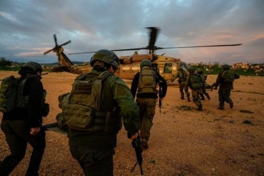 Zionist army says officer, soldier wounded in Gaza fighting