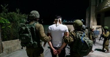 Zionist enemy launched massive campaign of raids & arrests in West Bank