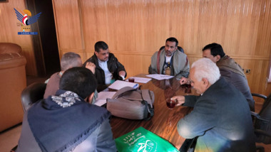 نائب وزير التربية يناقش الجهود المبذولة لتصحيح كشوفات الراتب