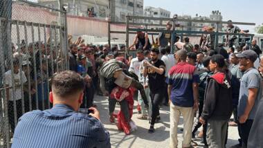 استشهاد 24 فلسطينياً بنيران صهيونية بينهم 13 من منتظري المساعدات في غزة