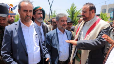 نائب رئيس الوزراء يزور مهرجان خيرات اليمن الأول