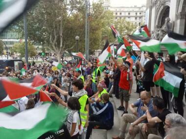 Vigils in Spanish cities denouncing Zionist aggression & supporting Palestine