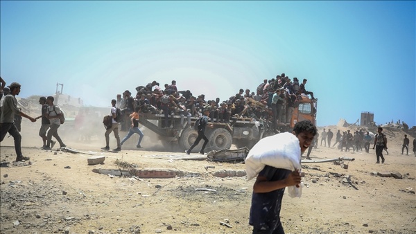 40 Palestinians martyred by Zionist enemy gunfire while awaiting aid in northern Gaza 40 Palestinians martyred by Zionist enemy gunfire while awaiting aid in northern Gaza