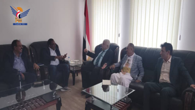 El Ministro de Agricultura y Riego se reúne con el representante de la FAO en Yemen