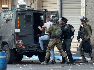 Zionist enemy launches raids, arrests campaign in occupied West Bank