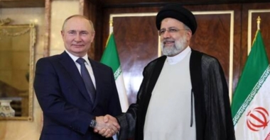 Al Kremlin: El presidente ruso habla por teléfono con su homólogo irani