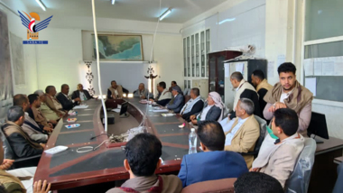 Inspecter l'avancement des travaux du bureau de l'Autorité générale des terres dans le gouvernorat de Sanaa