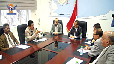  Réunion tenue à Sana'a entre les deux ministères des Transports et de l'Industrie