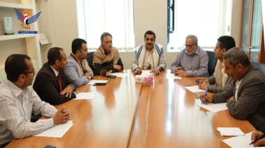 Ölminister überprüft Aktivitäten der jemenitischen Gesellschaft für Öl- und Mineralinvestitionen