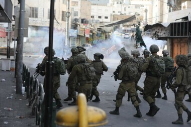 Lesiones por asfixia durante enfrentamientos con fuerzas enemigas en Beit Ummar