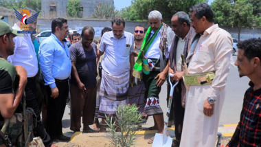 تدشين أعمال تحسين المظهر الجمالي لشوارع مدينة الحديدة