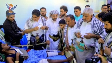 معايدة الجرحى في مجمع الساحل الغربي والمرابطين في اللواء الثاني مندب بالحديدة 