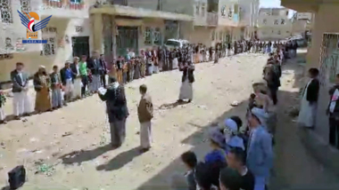 Mahnwachen in Sana'a-Bezirken, die die Verbrechen der zionistischen Einheit anprangern und den palästinensischen Widerstand unterstützen