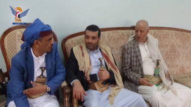 Les gouverneurs d'Ibb et de Taiz discutent de la coopération pour répondre aux besoins en eau des habitants du district d'Al-Taiziyah